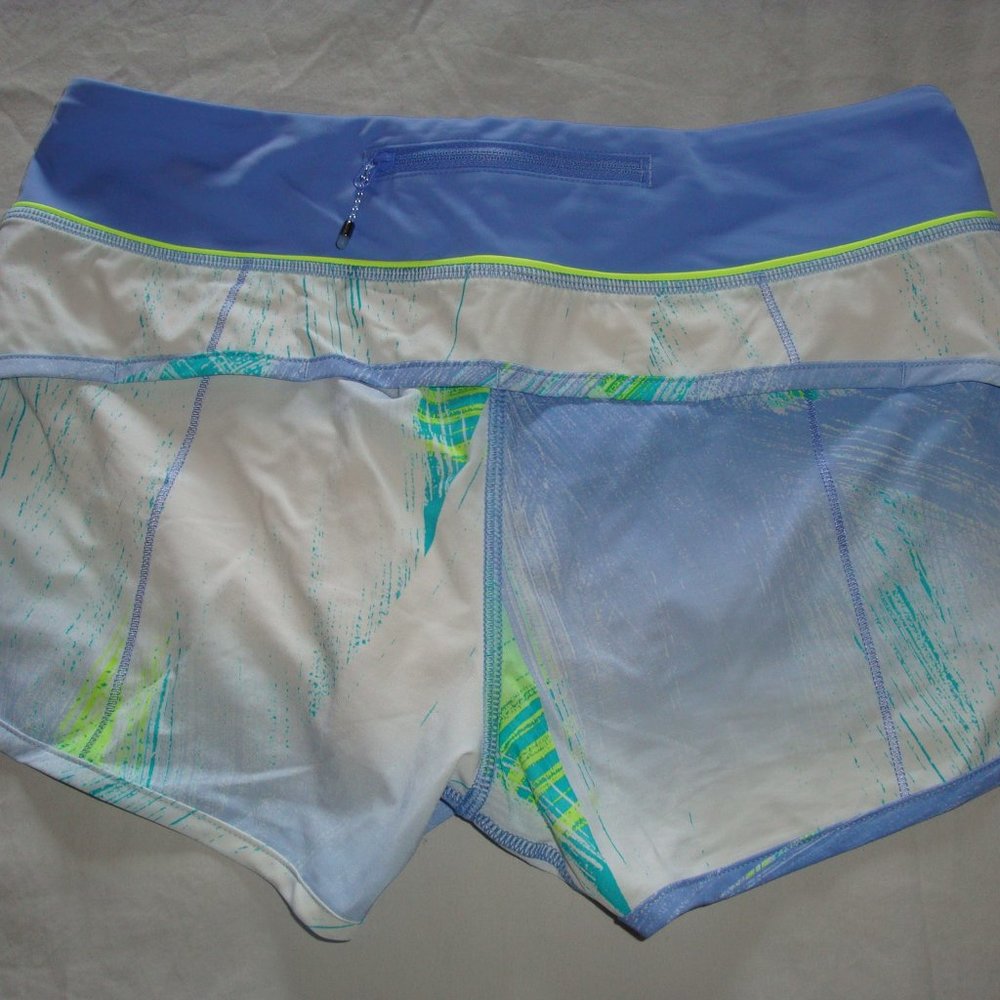 Lululemon Speed Shorts Size 6 - image 3